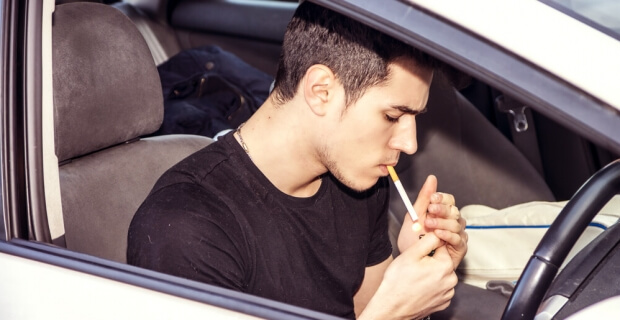 Smoking in cars with children to become illegal